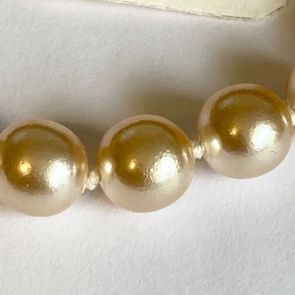 Vintage Cream Glass Pearl Necklace 16" 6mm Hand Knotted Choker Length - Picture 7 of 11